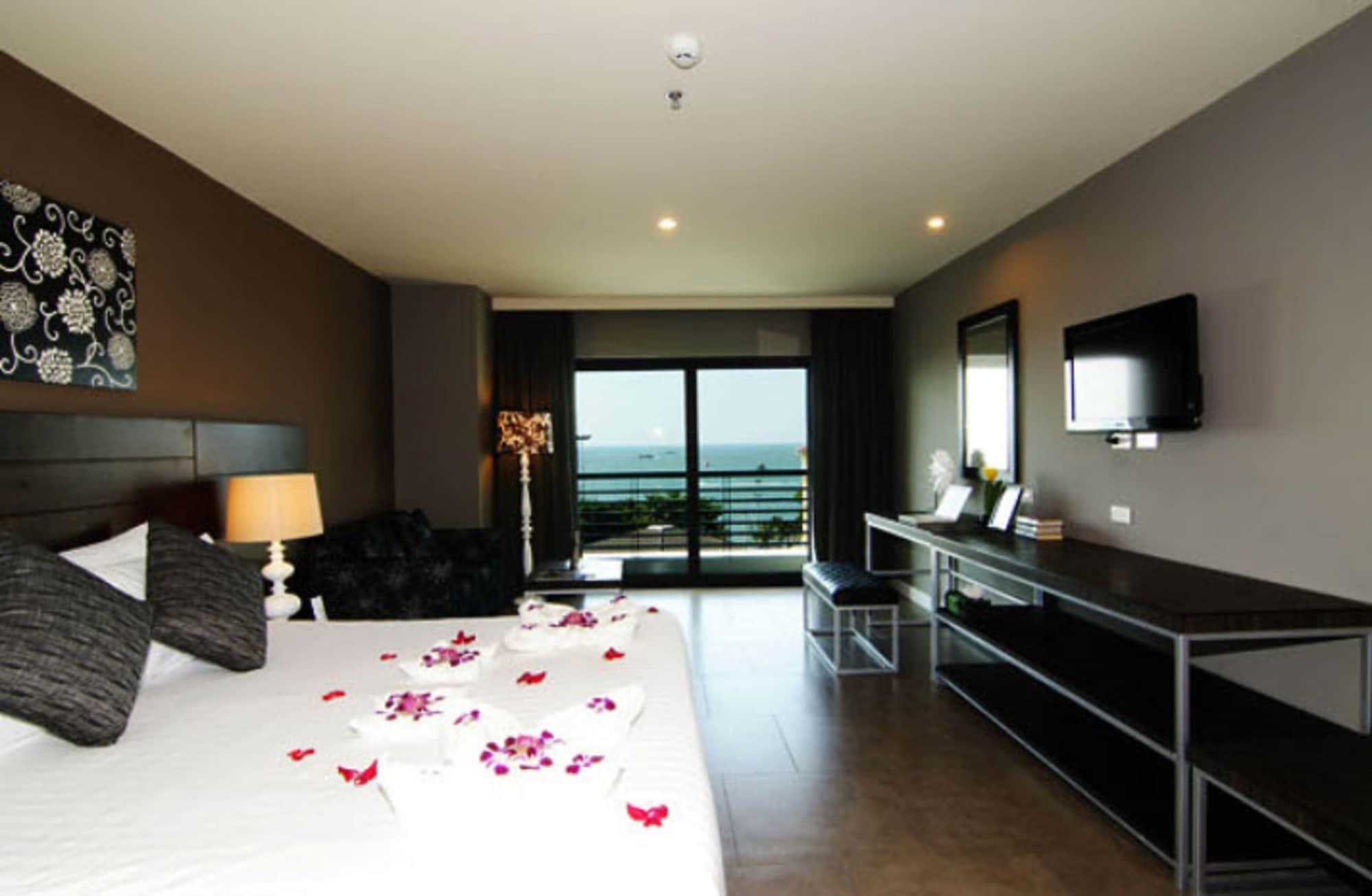 Sea Me Spring Tree Hotel (Adults Only) Pattaya Dış mekan fotoğraf
