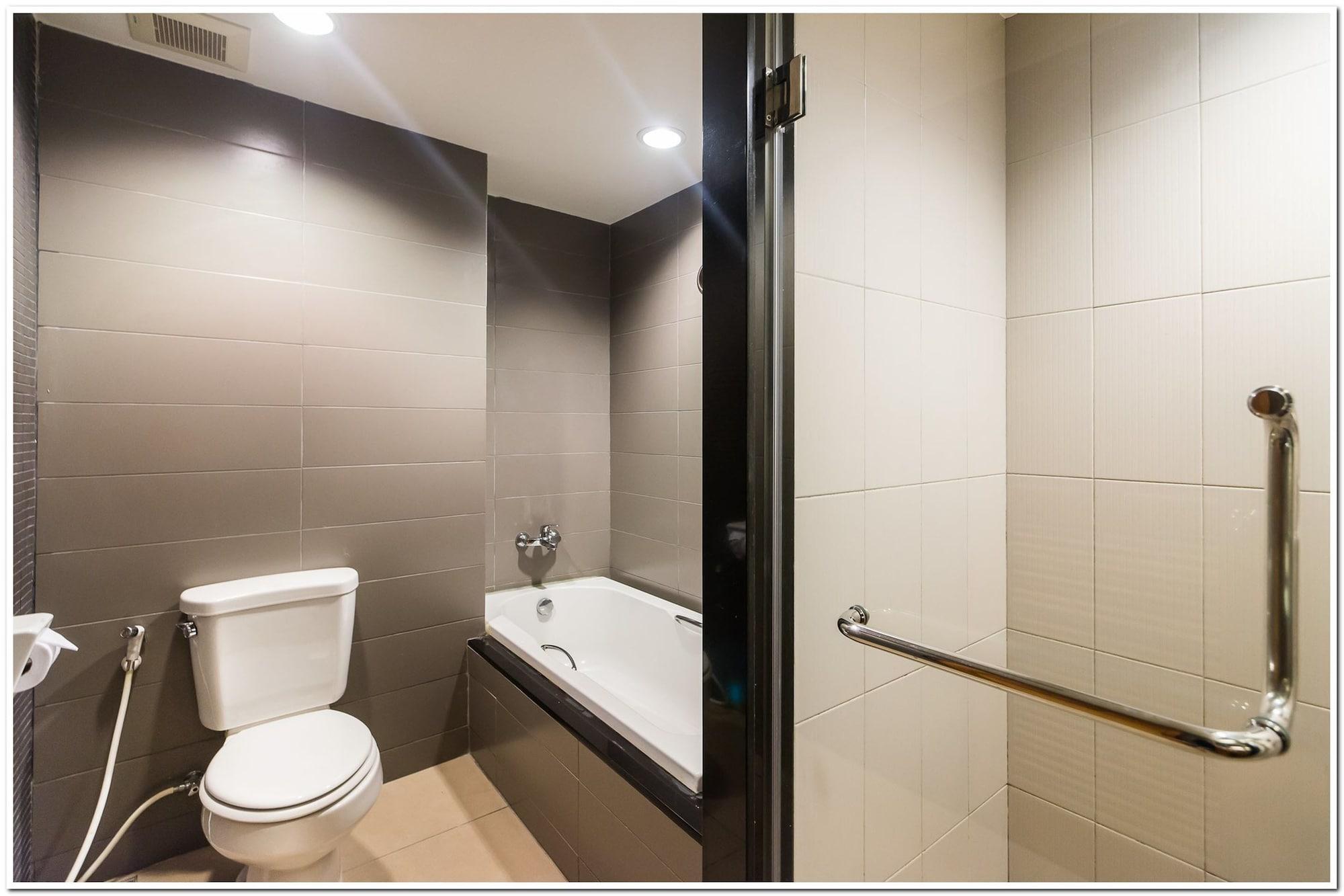 Sea Me Spring Tree Hotel (Adults Only) Pattaya Dış mekan fotoğraf