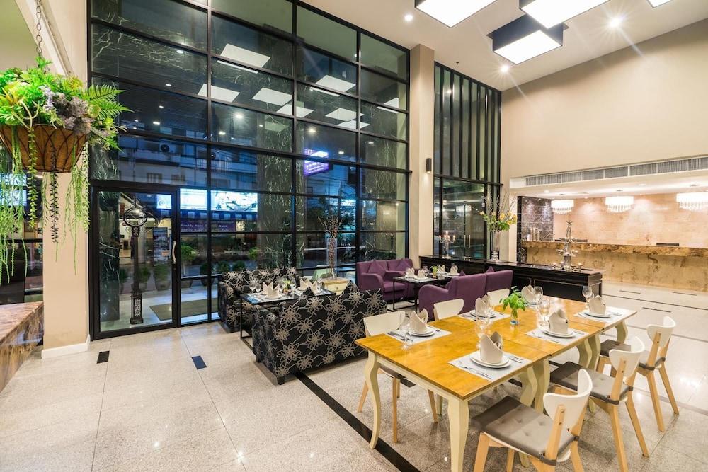Sea Me Spring Tree Hotel (Adults Only) Pattaya Dış mekan fotoğraf